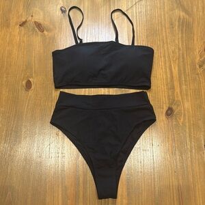 Black women’s ribbed textured two piece Bikini swimsuit - Medium - NWOT swimwear